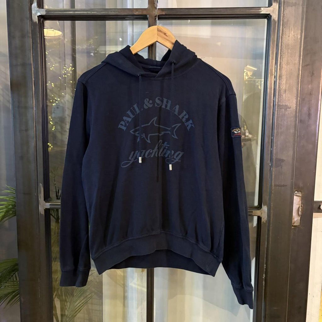 SWT590F - Vintage Retro Essential Navy Paul Shark Sweatshirt Hoodie with big spellout print logo #90s #sportswear #essential #paulshark #y2k