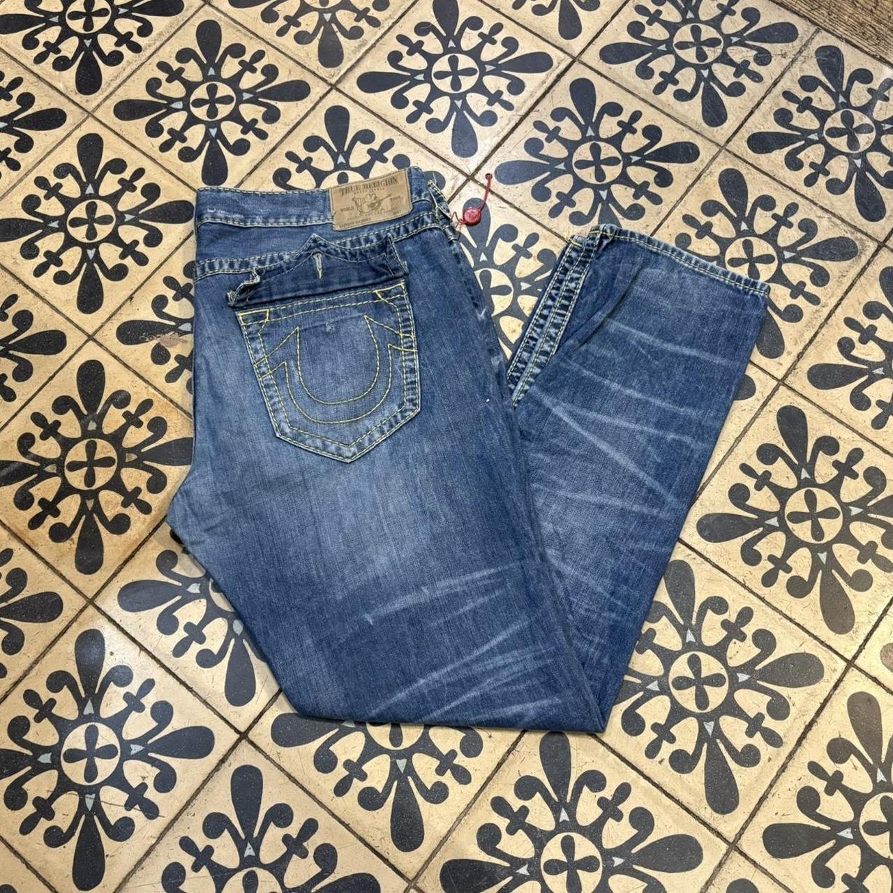 0325D13UF - Vintage retro essential True Religion Blue Wash Denim Jeans Trousers pants with gold contrast logo detailing stitching #denim #truereligon #slimfit #embroidered #contraststitching