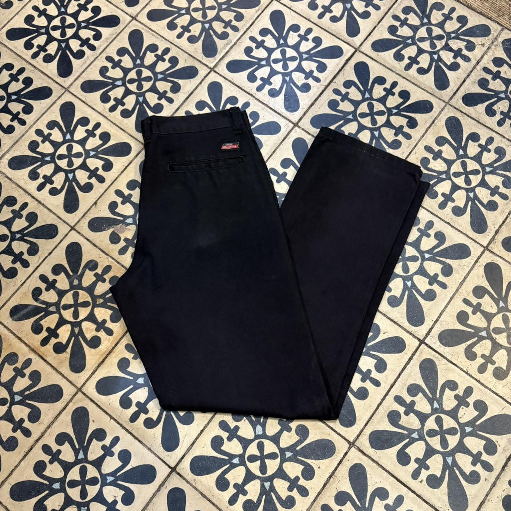 BR1011DO-F - Vintage retro essential Black Dickies Straight Leg Trousers pants casual workwear #skater #utility #workwear #straightleg #dickies
