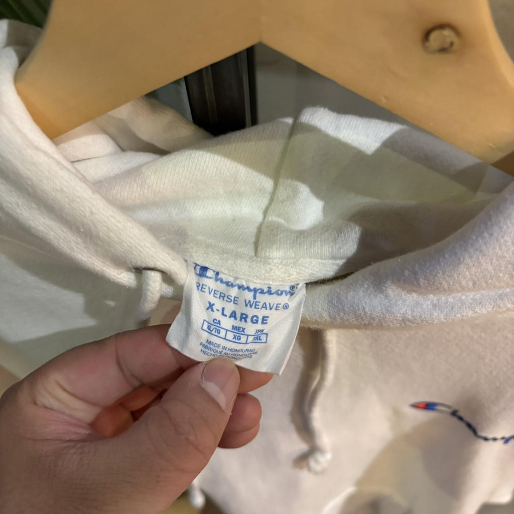 SWT367 - Vintage Retro Essential Champion White Jumper Sweatshirt with big spellout embroidered logo #90s #sportswear #essential #y2k #champion