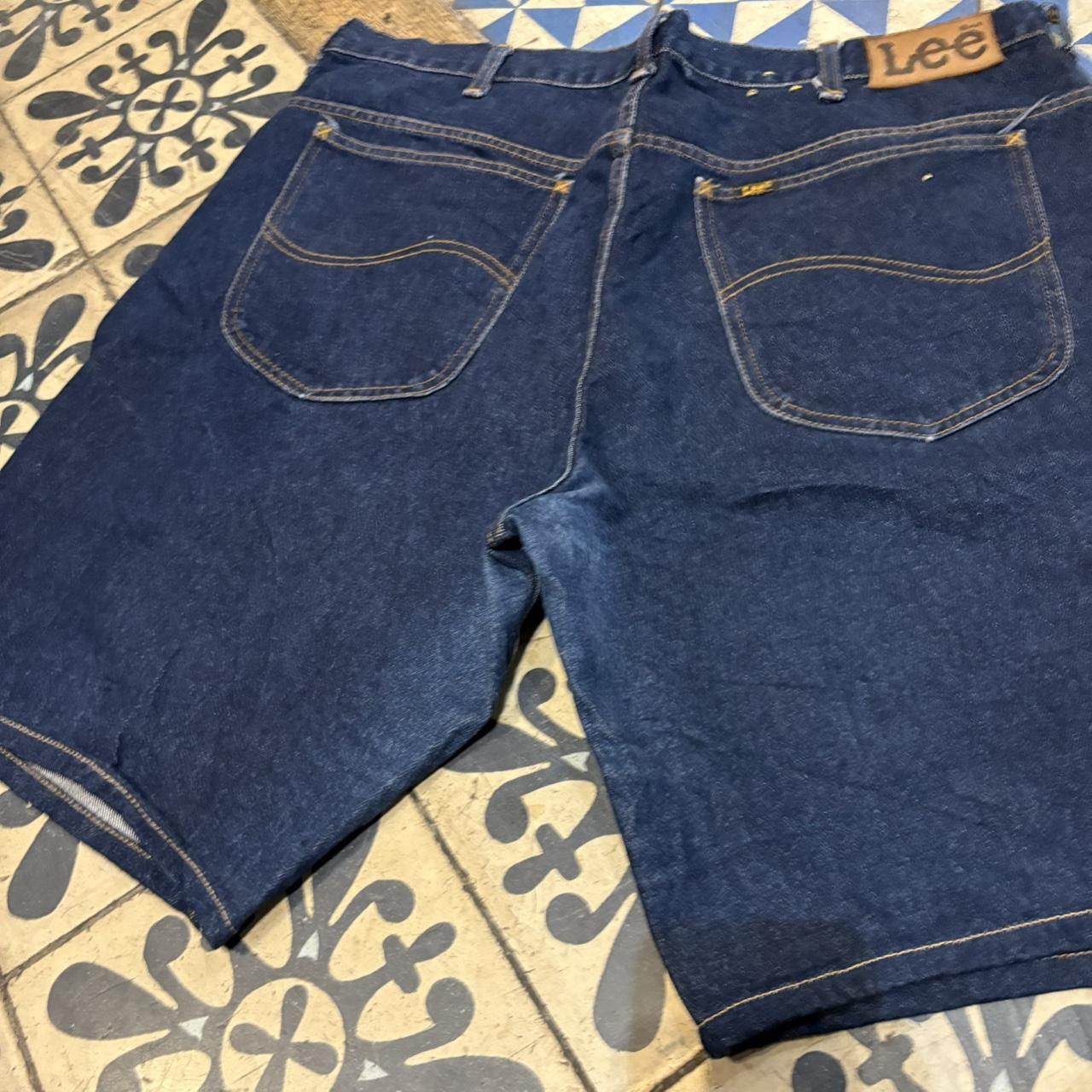 JRT114 - Vintage Retro Essential Lee Dark Blue Wash Denim Shorts Jorts with detailed patch Logo carpenter workwear #hiphop #90s #jorts #skater #lee