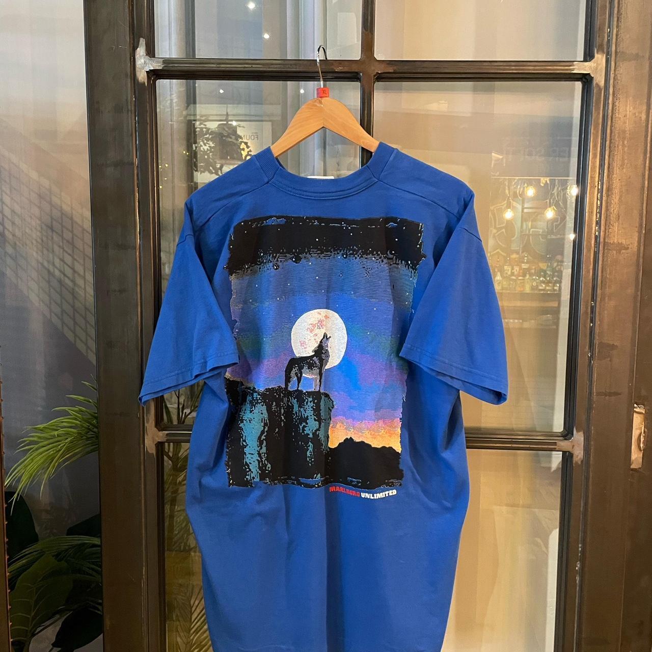 1224F74P - Vintage Retro Essential Blue Marlboro Unlimited Howling Wolf Moon Graphic Print Top Tee T-shirt #90s #marlborocigarettes #top #essential #marlboro