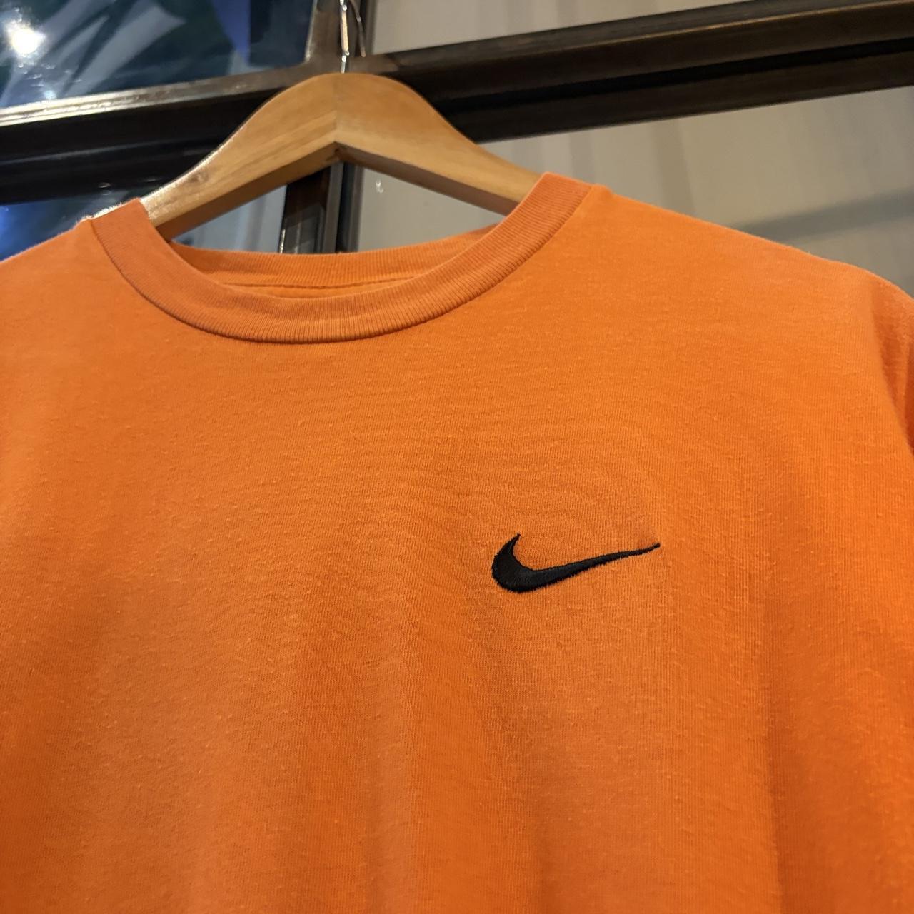 Vintage Nike T shirt Mens Medium Orange Essential Solo Swoosh Streetwear Skate Surf Tee Top 90s Y2K 00s
