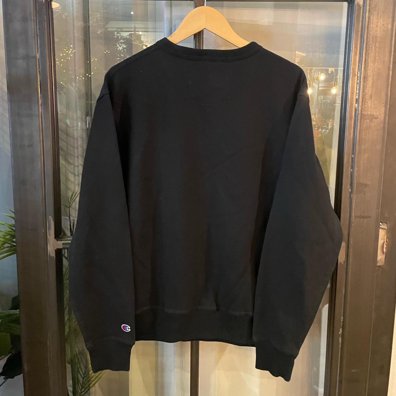 SWT549F - Vintage Retro Essential Black Champion Crewneck Jumper Sweatshirt with embroidered logo #90s #sportswear #essential #y2k #champion