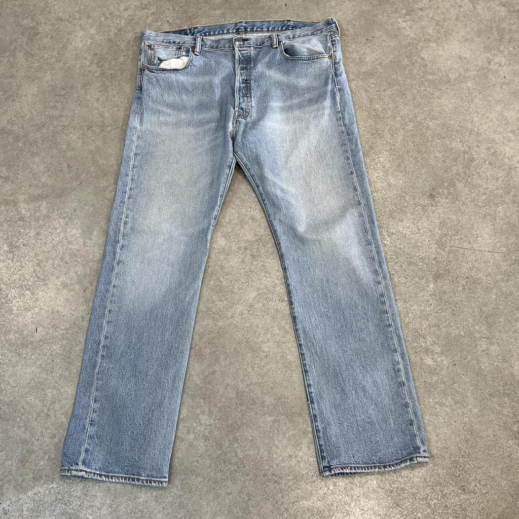 Levi’s 501 Light Wash Denim Jeans