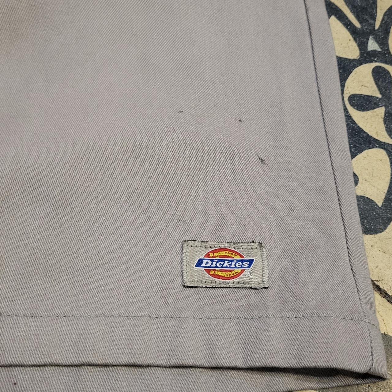 JRT003 - Vintage Retro Dickies Beige Grey Oversized Baggy Cargo Shorts Jorts with detailed embroidered Logo graphic carpenter workwear Old School Hip Hop skate grunge faded 90s Y2K style