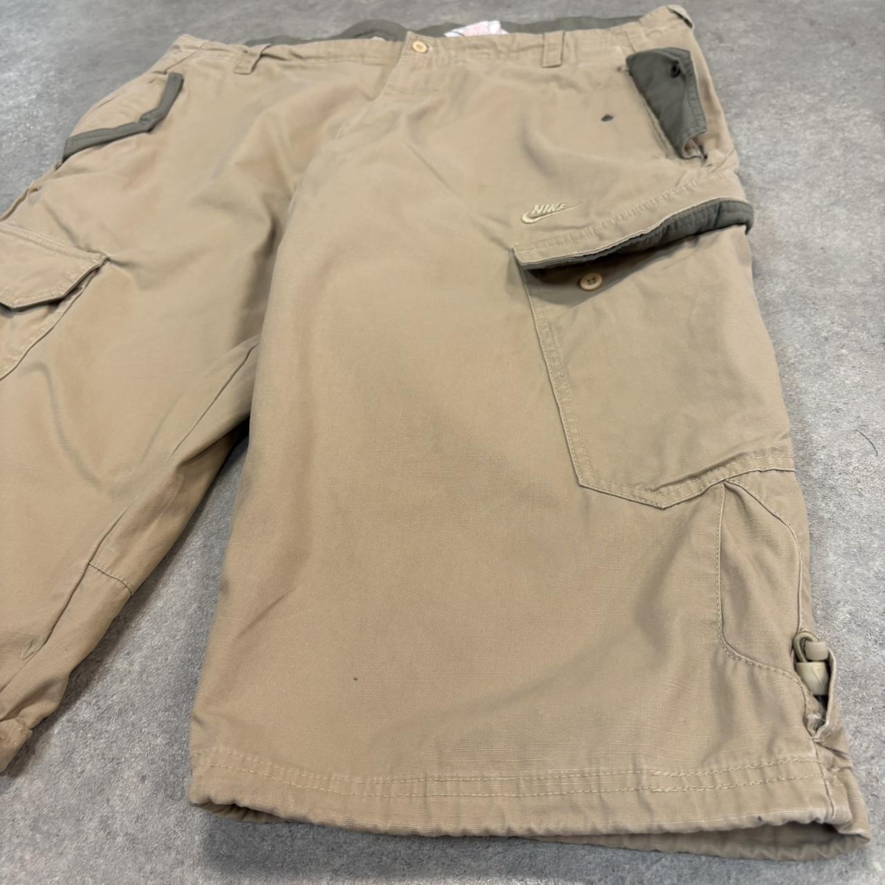Vintage Beige Nike Cargo Shorts Mens 42” Over Knee Baggy Wide Leg Skate Surf Utility Hip Hop Streetwear Y2K