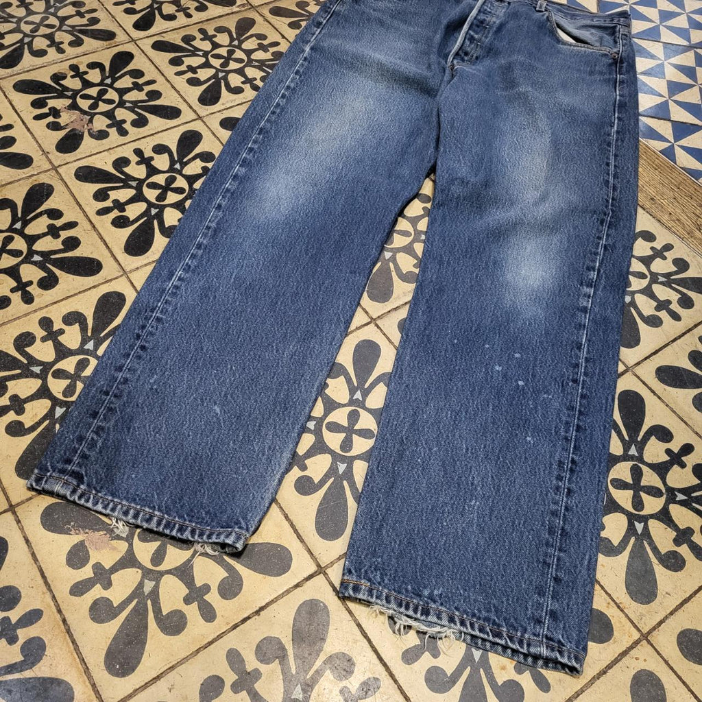TRW330-P - Vintage retro essential Baggy Overszied Levi's 501 Blue Wash Denim Jeans Trousers pants with embroidered label carpenter casual workwear wide leg skate 90s Y2K style #Baggy #hiphop #skater #carpenter #