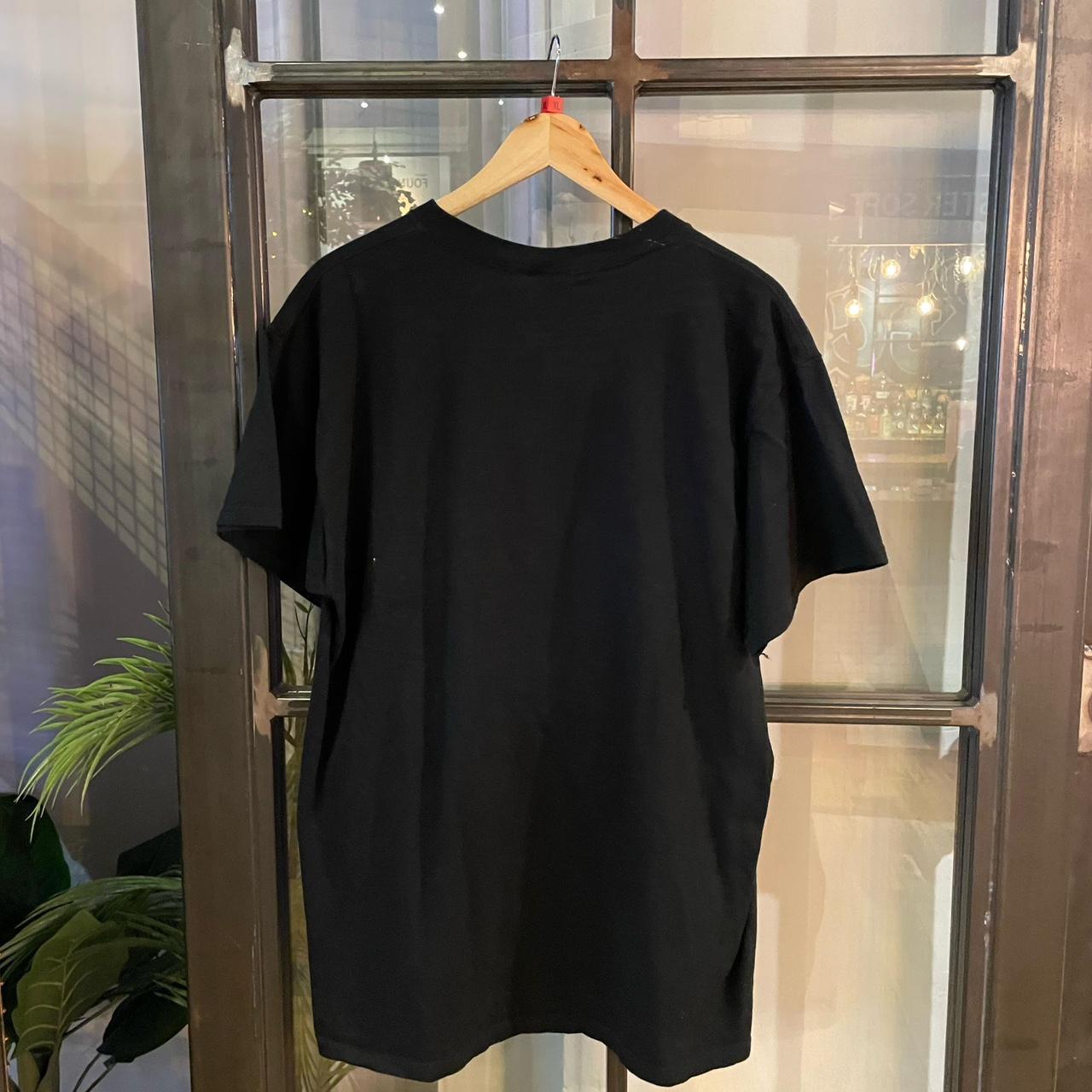 0125A44P - Vintage Retro Essential Black Looney Tunes Tasmanian Devil 1999 Graphic Print Top Tee T-shirt #90s #graphic #warnerbros #taz #looneytunes