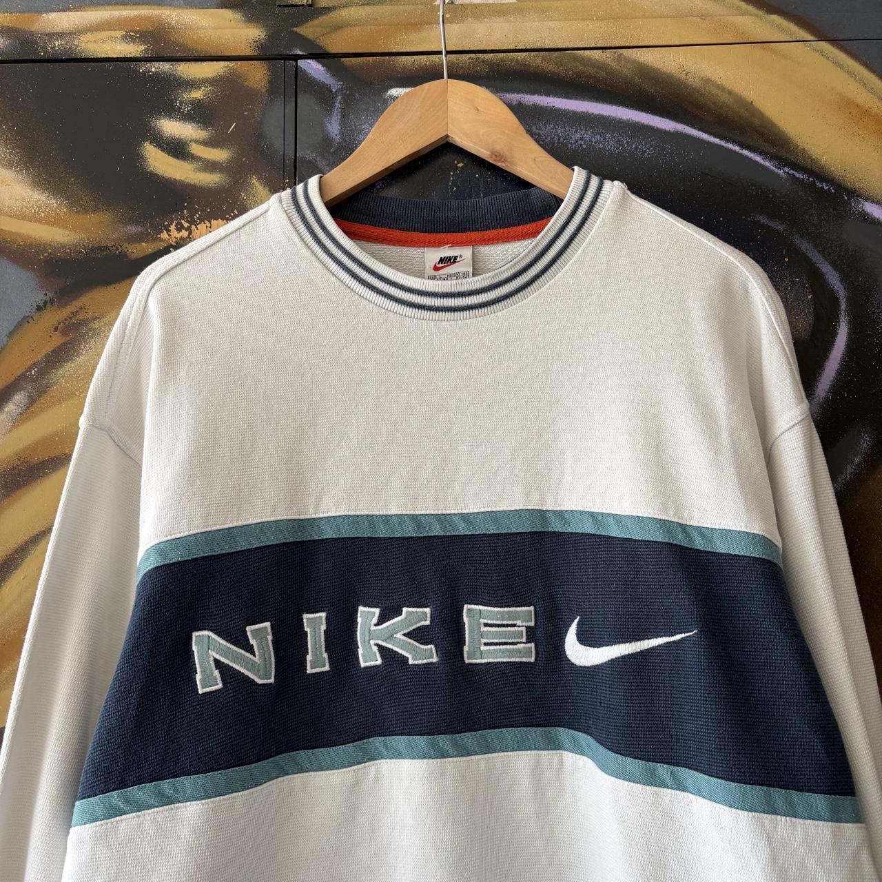 Vintage Nike Sweatshirt Mens Large White Blue Centre Solo Swoosh Block Spell Out Pullover Jumper Top 90s Y2K 00s