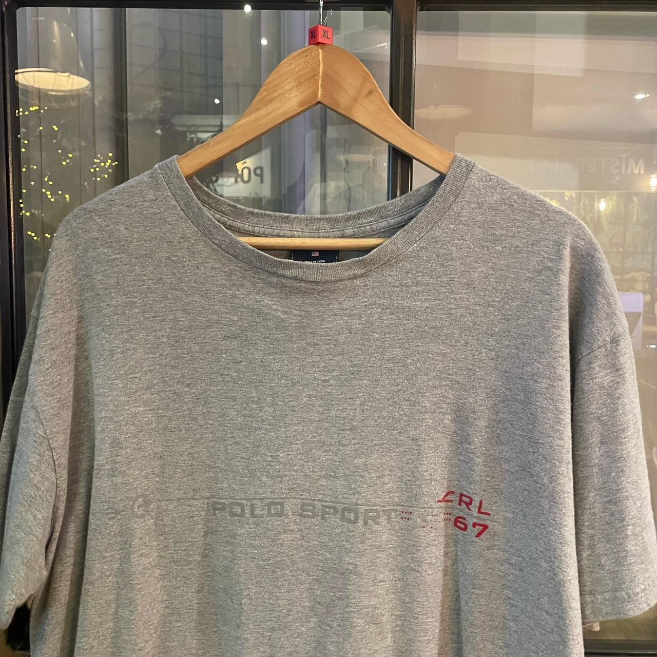 1224F89P - Vintage Retro Essential Grey Polo Sport  Print Logo Top Tee T-shirt #90s #print #top #essential #polosport