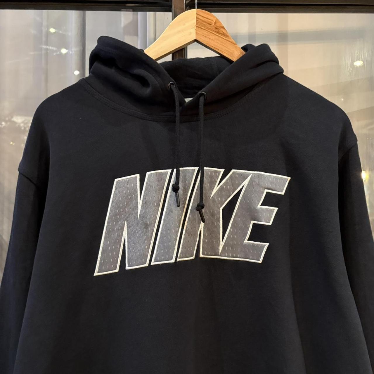 MA2207IJ-P - Vintage Retro Essential Black Nike Block Spell Out Embroidered Logo Sweatshirt Hoodie  #90s #sportswear #essential #nike #y2k
