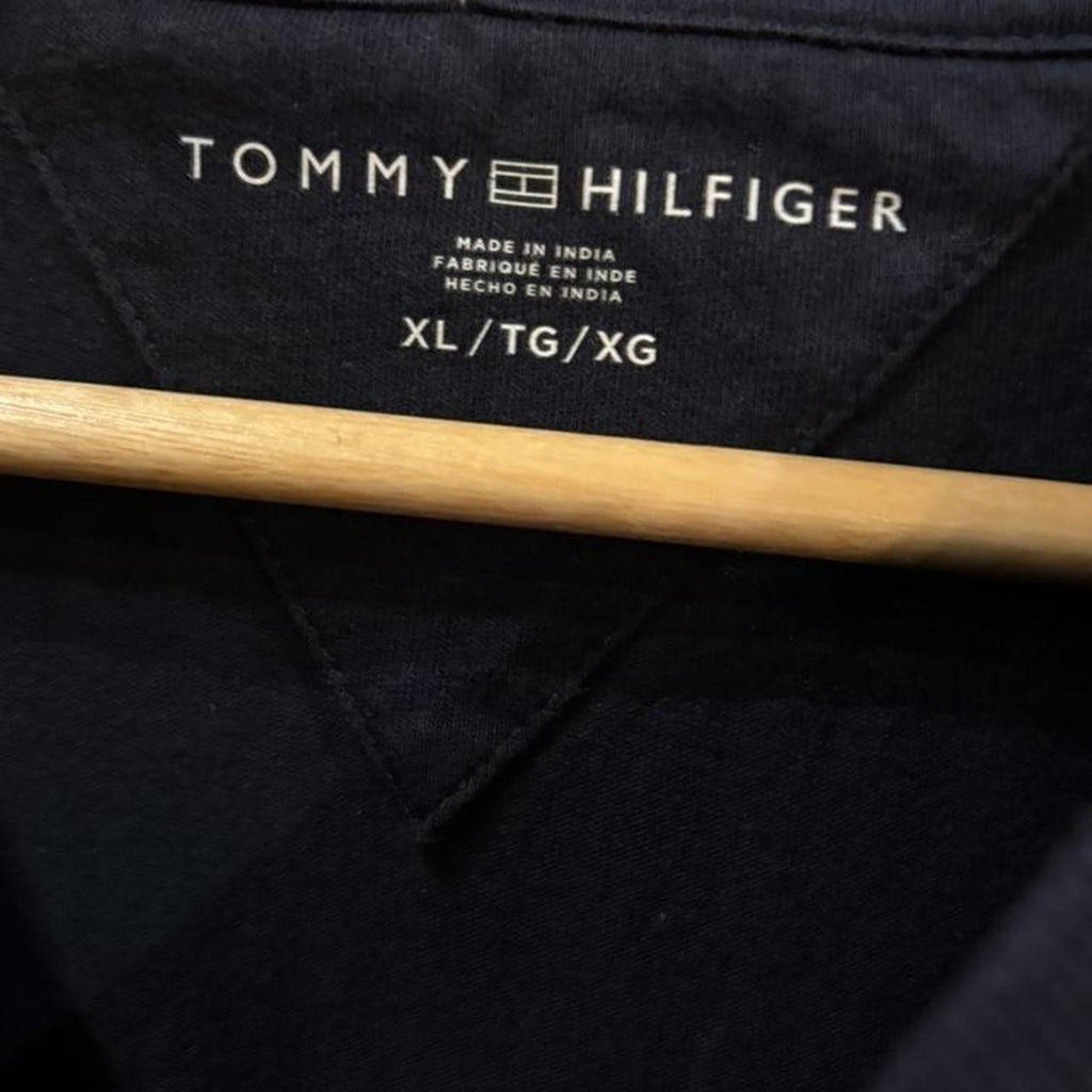 BR2409B-F - Vintage Retro Essential Navy Tommy Hilfiger Big Embroidered Centre Spell Out Logo Top Tee T-shirt #y2k #embroidered #top #essential #tommy
