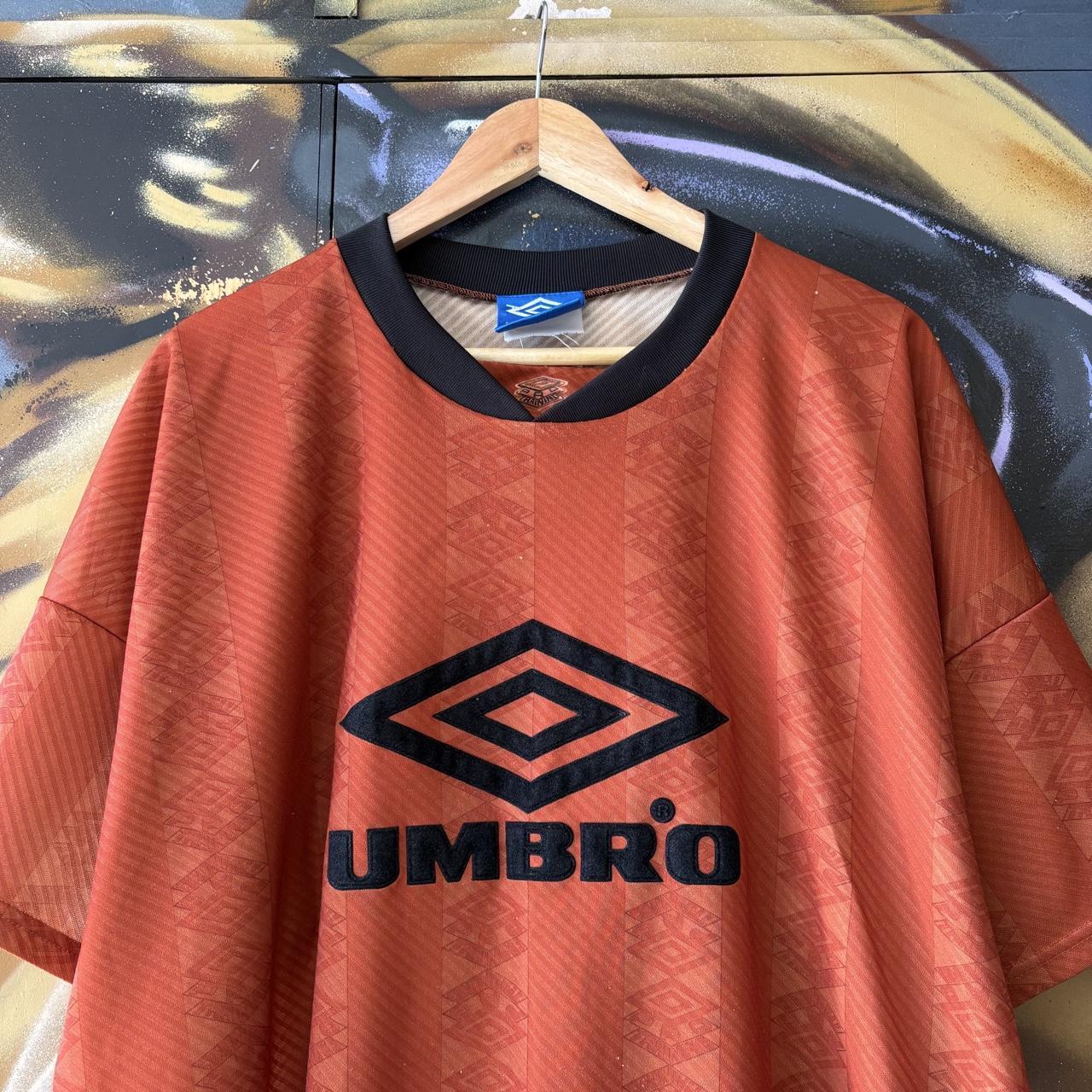 Vintage Umbro T shirt Mens XL Orange Felt Embroidered Athleisure Blokecore Training Tee Top 90s Y2K 00s