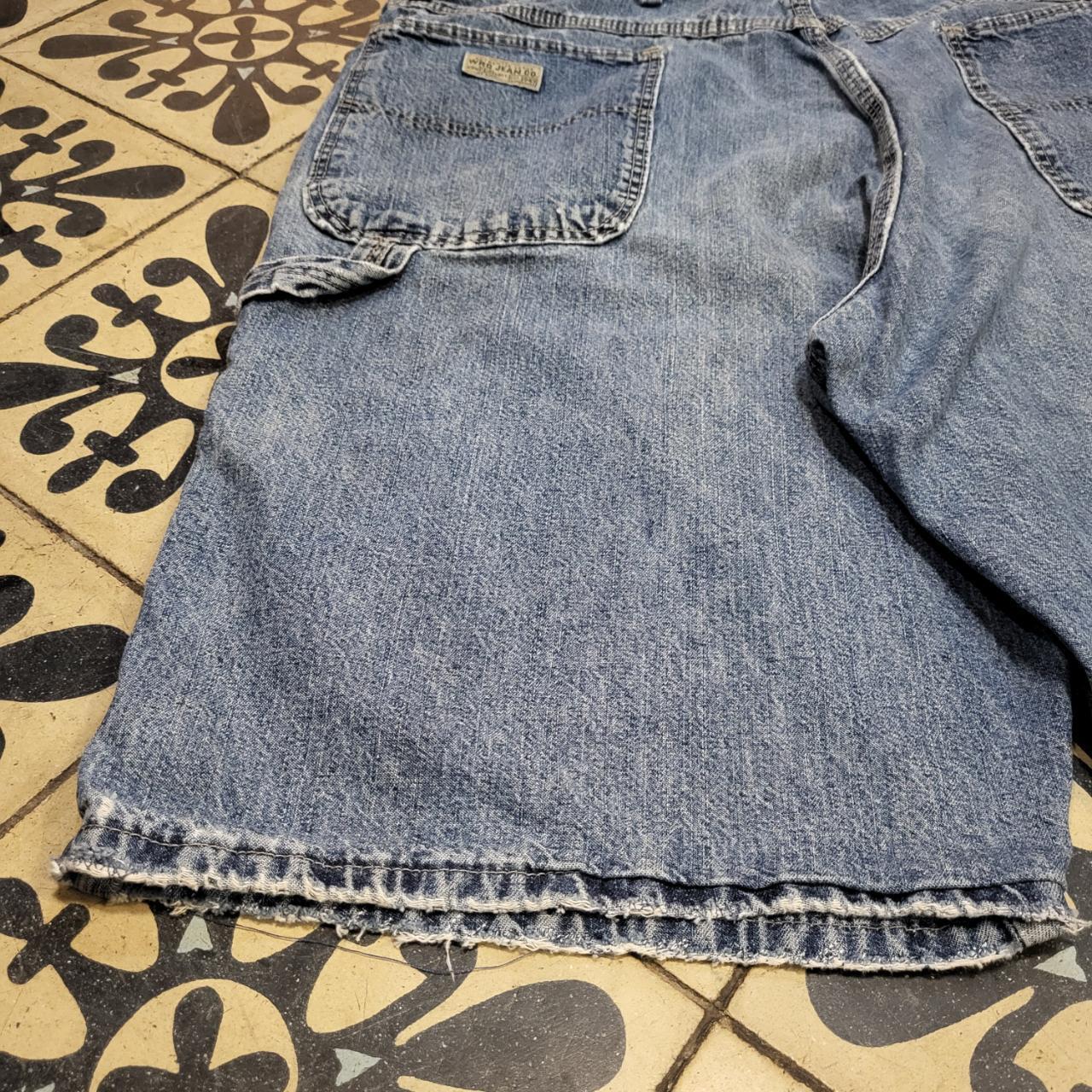 JRT5028 - Vintage Wrangler Denim Blue Wash Shorts Jorts with detailed embroidered Logo graphic carpenter workwear #jorts #carpenter #y2k #hiphop