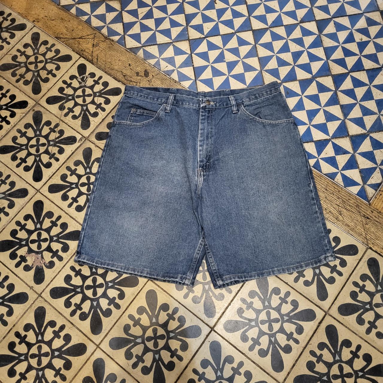 JRT306 - Vintage Retro Wrangler Dark Blue Wash Denim Shorts Jorts with detailed embroidered Logo graphic carpenter #wrangler