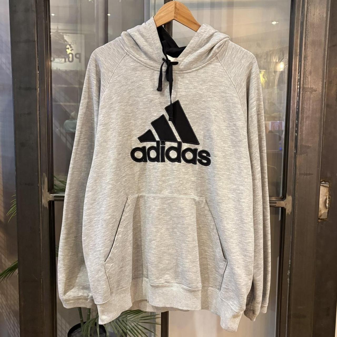 MA0109FL-P - Vintage Retro Essential Grey Adidas Sweatshirt Hoodie with embroidered big centre logo #90s #sportswear #essential #adidas #y2k