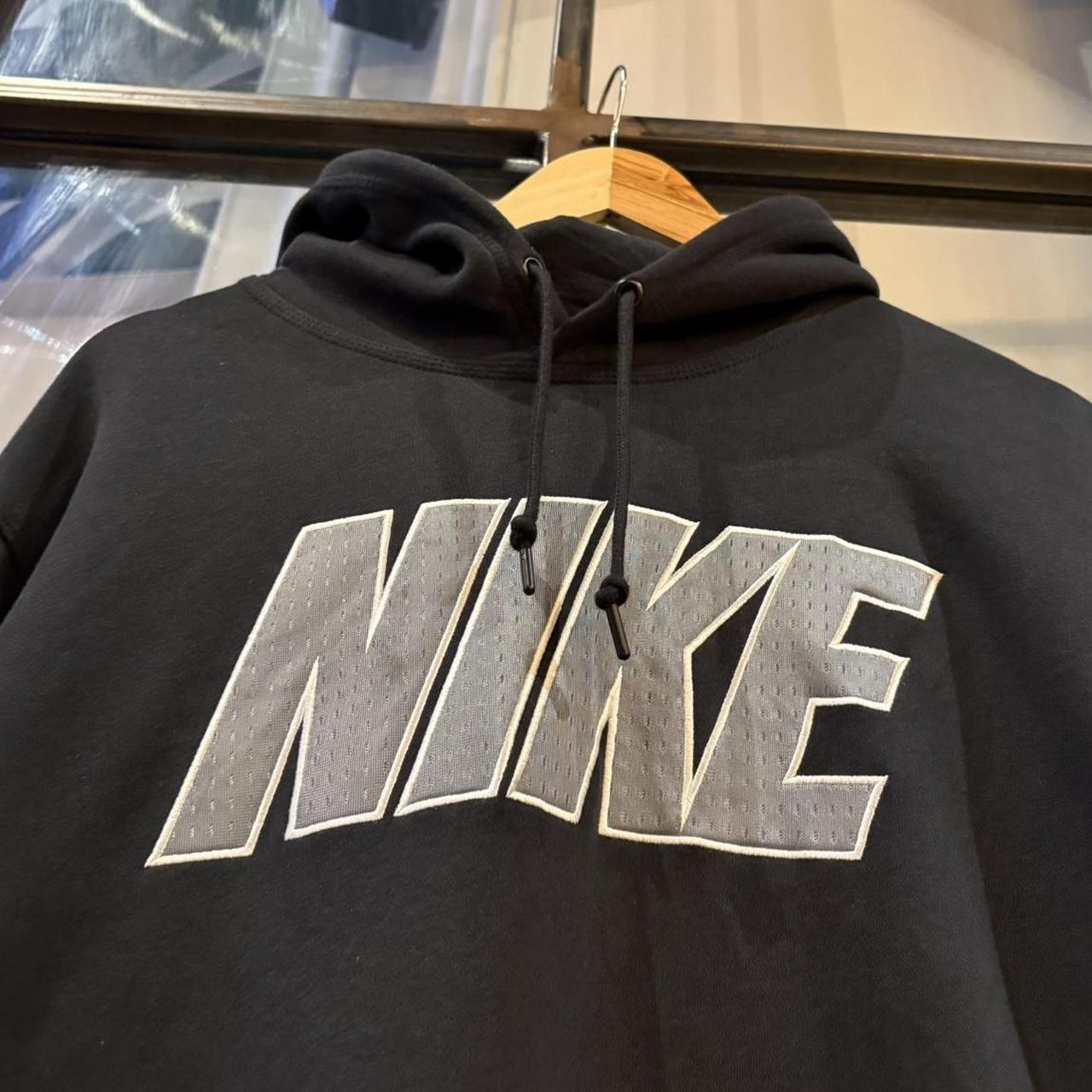 MA2207IJ-P - Vintage Retro Essential Black Nike Block Spell Out Embroidered Logo Sweatshirt Hoodie  #90s #sportswear #essential #nike #y2k