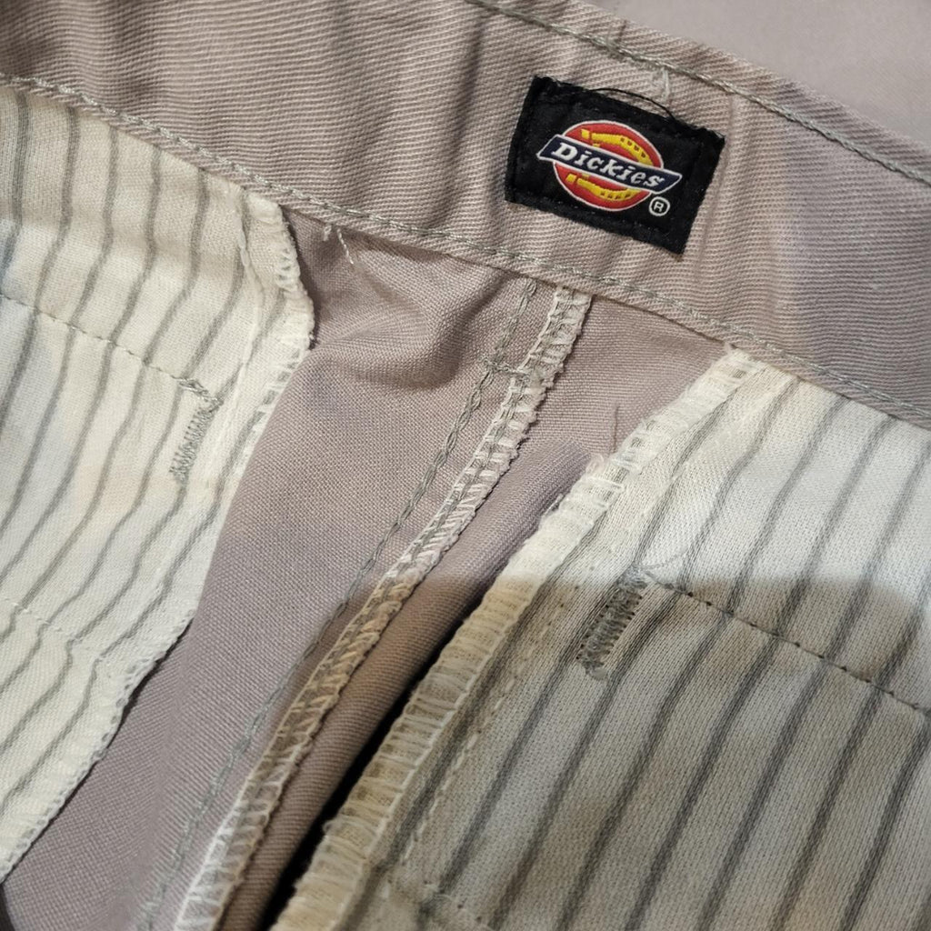 TRW312 - Vintage retro essential Baggy Overszied Dickies Grey Trousers pants with embroidered label carpenter casual workwear wide leg skate 90s Y2K style #Baggy #hiphop #skater #carpenter #dickies