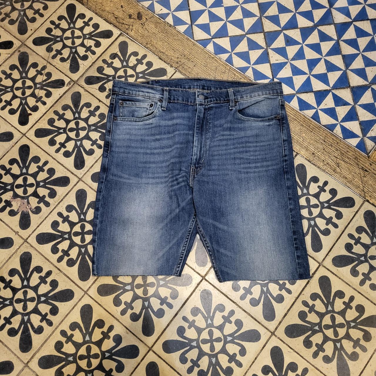 JRT1229 - Vintage Oversized Levi's 513 Baggy Dark Blue Wash Denim Shorts Jorts with detailed embroidered Logo graphic carpenter workwear Old School Hip Hop skate grunge faded 90s Y2K style