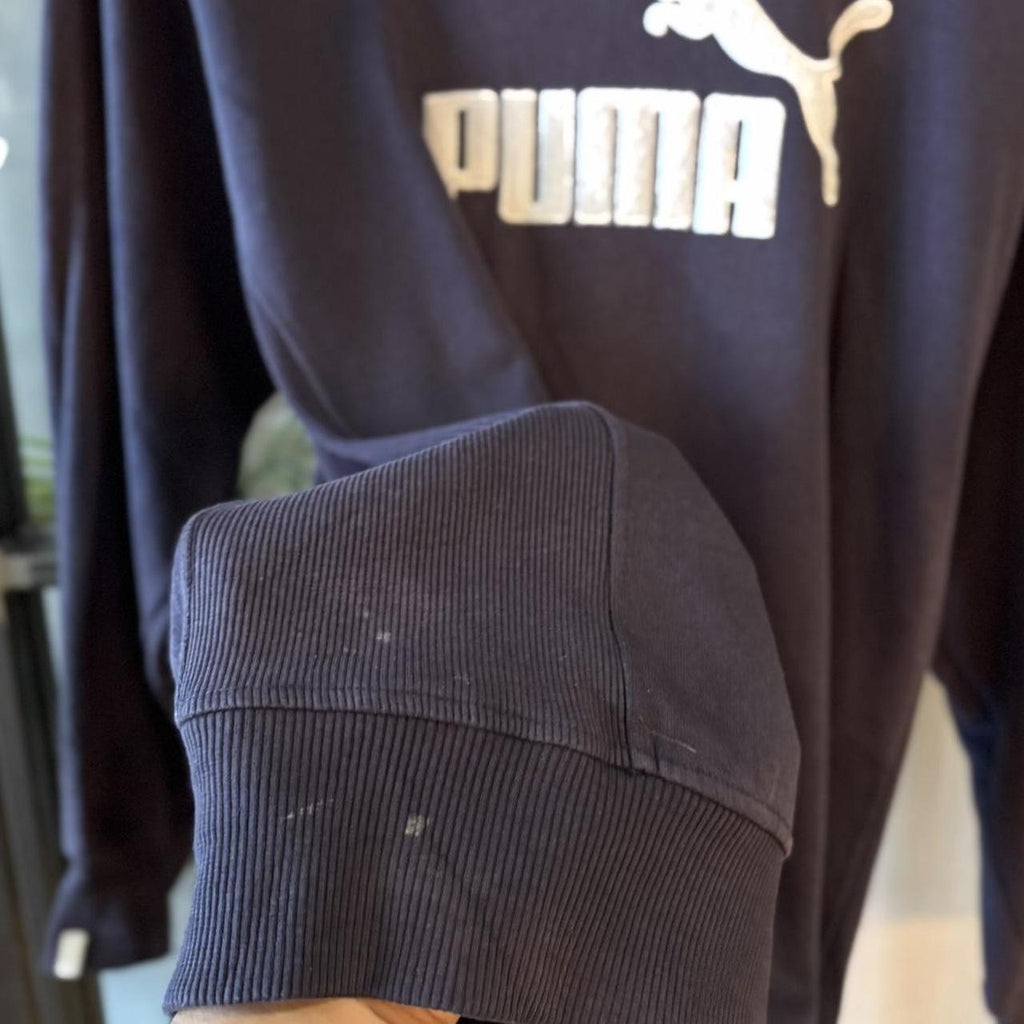 MA0406DZ-P - Vintage Retro Essential Navy Puma Crewneck Jumper Sweatshirt with embroidered patch spell out logo #90s #sportswear #essential #y2k #puma