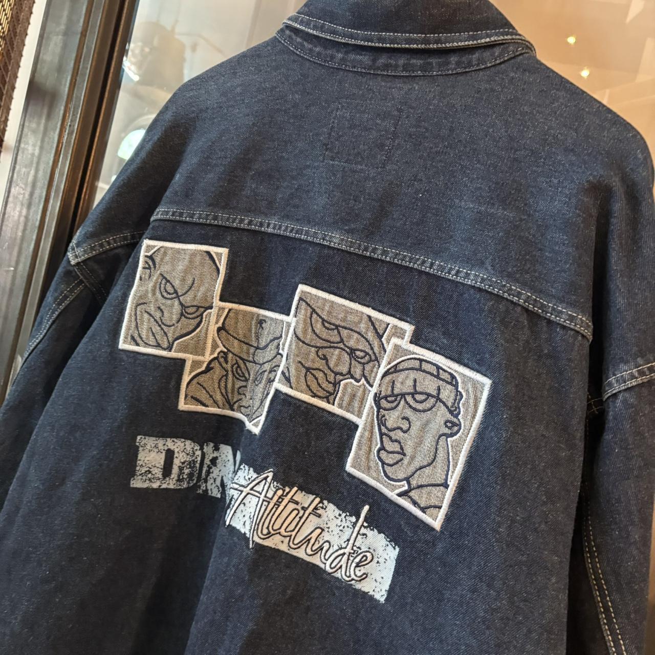 0325E86F - Vintage Retro Essential Y2K Dark Blue Wash Denim Jacket with embroidered patch logos and back Graffiti Cartoons #denimjacket #denim #hiphop #y2k #graffiti