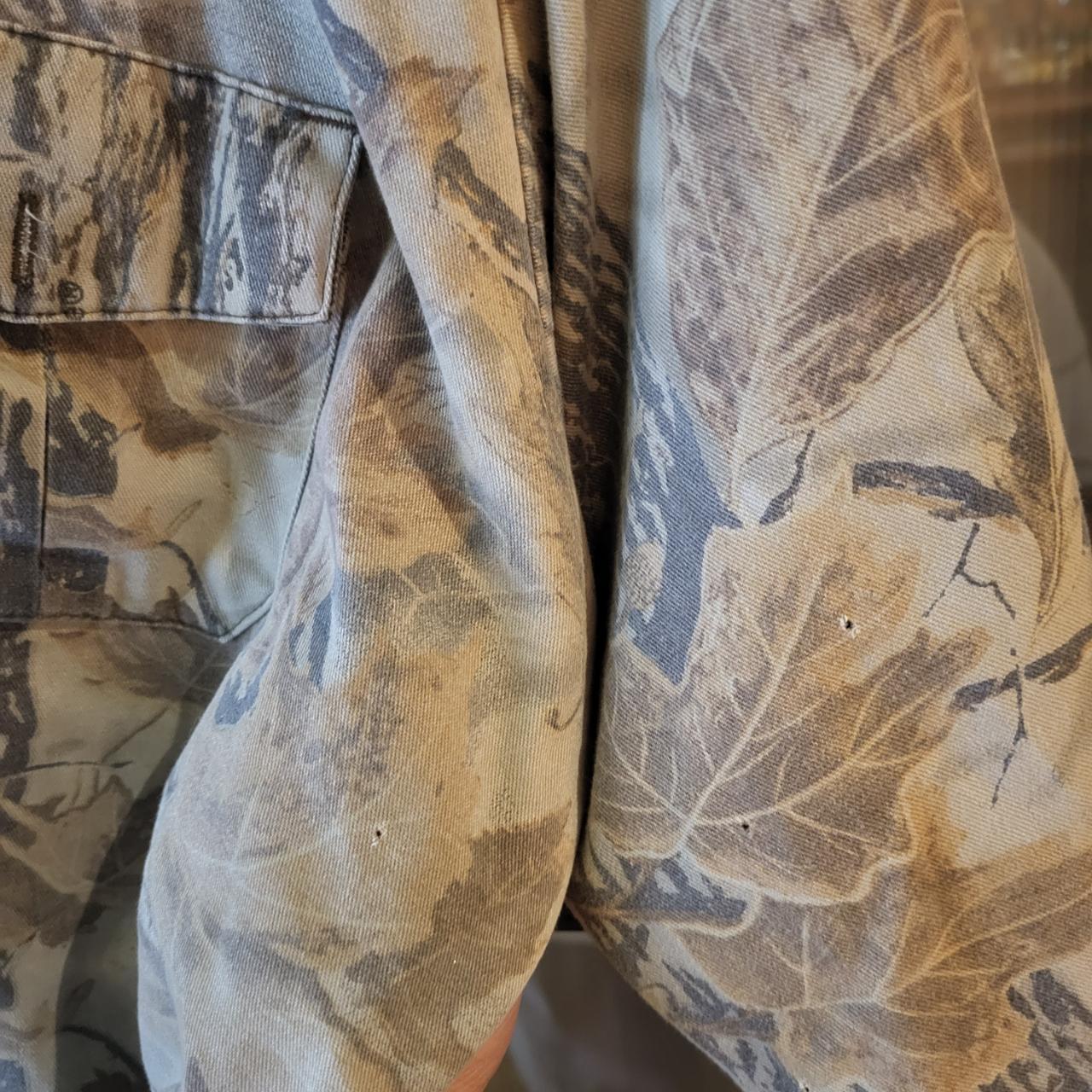 RTS019 - Vintage Retro essential adult mens RealTree Camouflage Khaki Green Brown Field Hunting graphic print Button Up Collared Longsleeve Shirt Wide Boxy Fit 90s y2k style