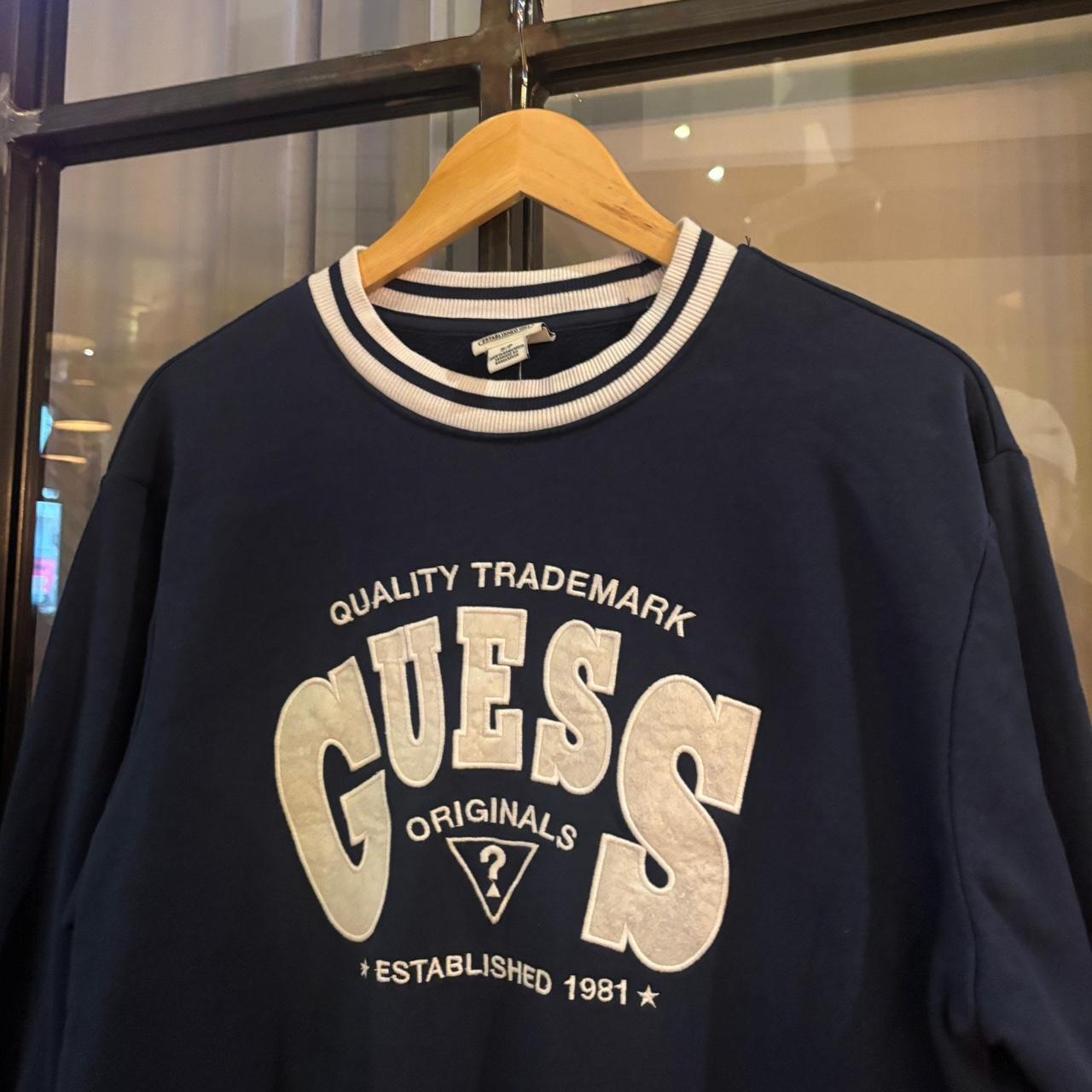 SWT641F - Vintage Retro Essential Navy Y2K Guess Crewneck Jumper Sweatshirt with embroidered patch logo #90s #sportswear #essential #y2k #guess