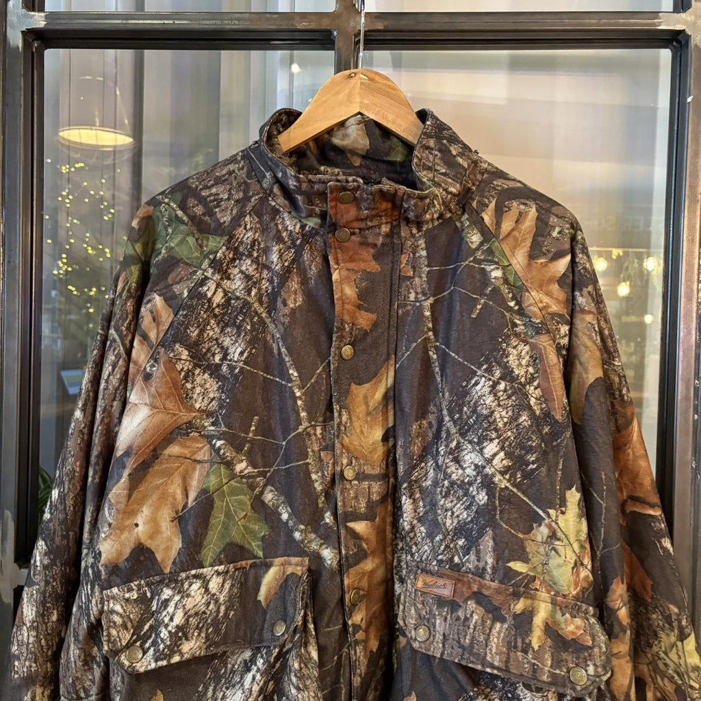 1224A79BR - Vintage Retro Essential Realtree Camouflage Khaki Green Brown Field Hunting graphic print Coat Jacket #realtree #hunting #camo #utility