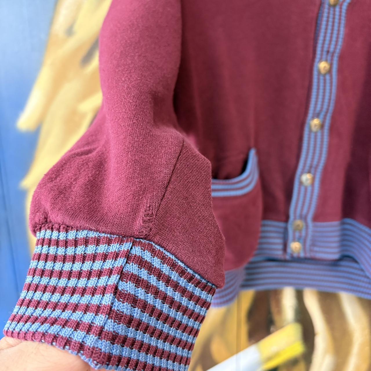 MES1102BU-U - Vintage Retro Essential 90’s Vans Burgundy V-Neck Button Up Cardigan Jumper Sweatshirt with printed logos #90s #skater #surfer #y2k #vans