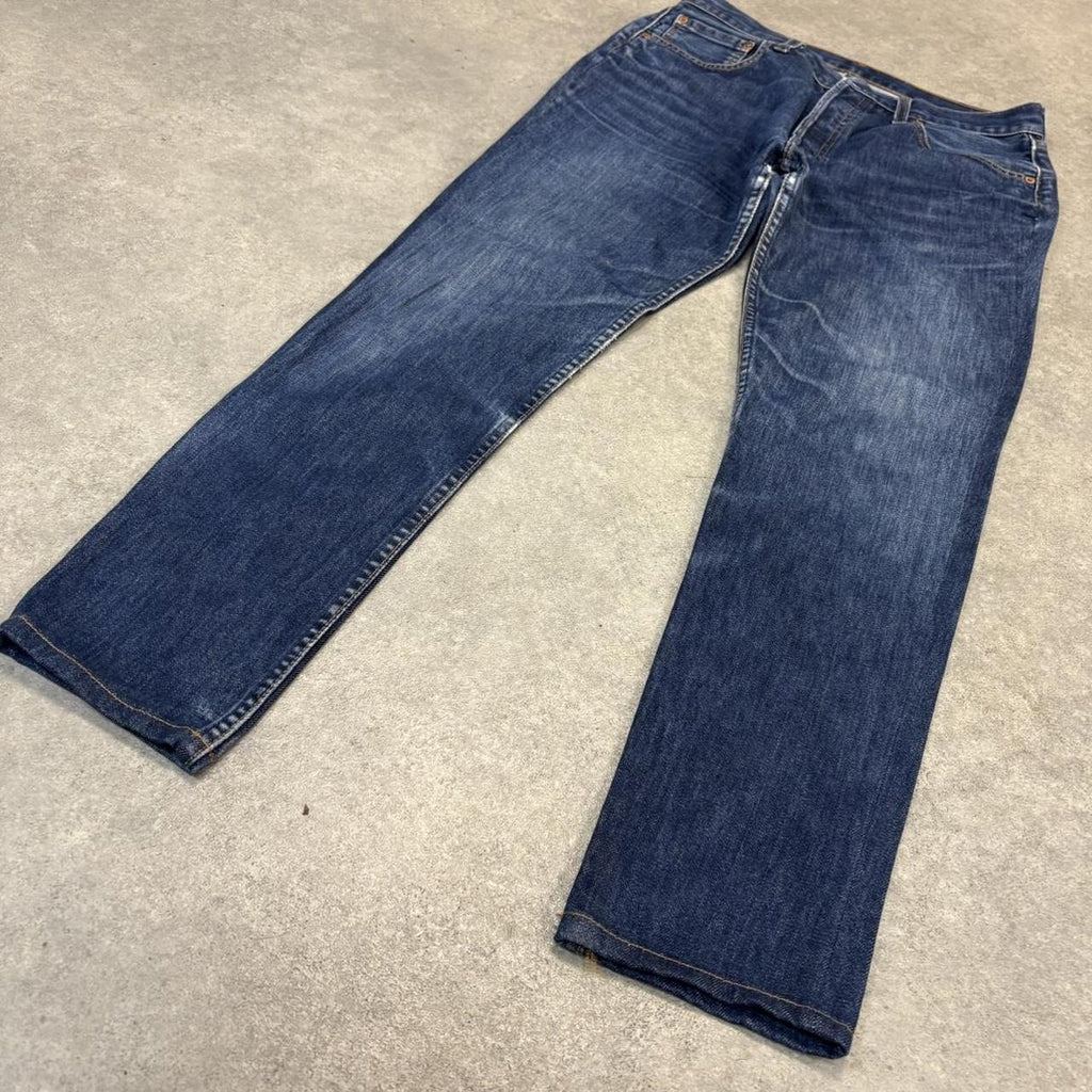MES2705K - Vintage retro essential  Levi’s 501 Blue Wash Denim Slim Fit Jeans Trousers pants #denim #slim #levis #levis501 #jeans