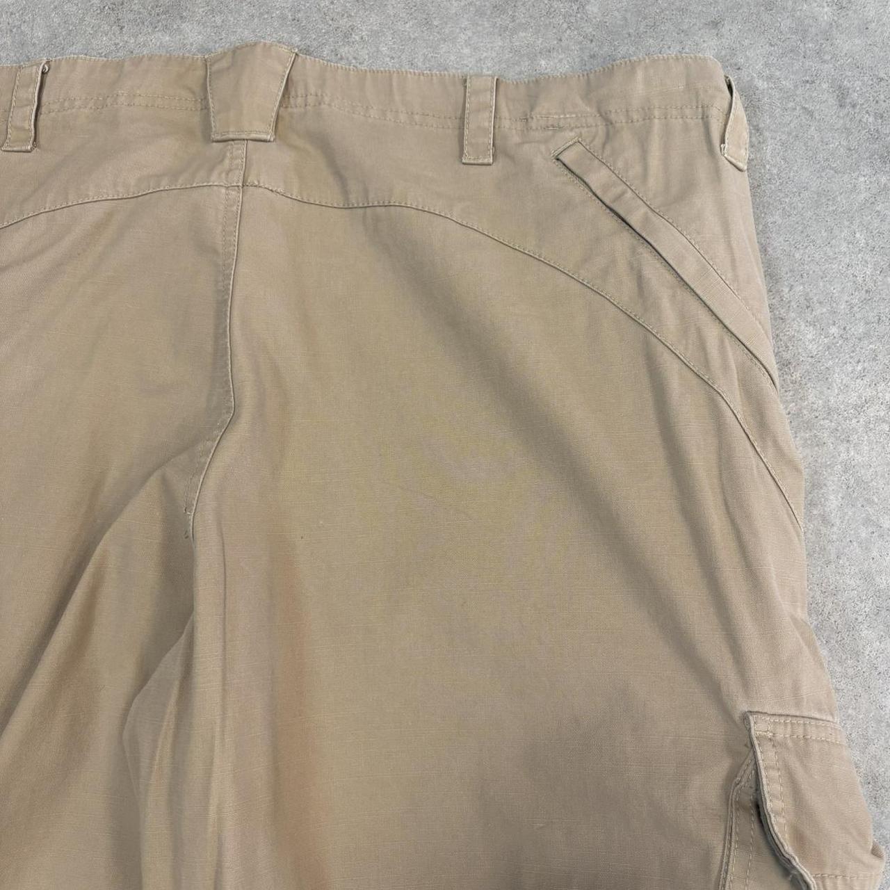 Vintage Beige Nike Cargo Shorts Mens 42” Over Knee Baggy Wide Leg Skate Surf Utility Hip Hop Streetwear Y2K