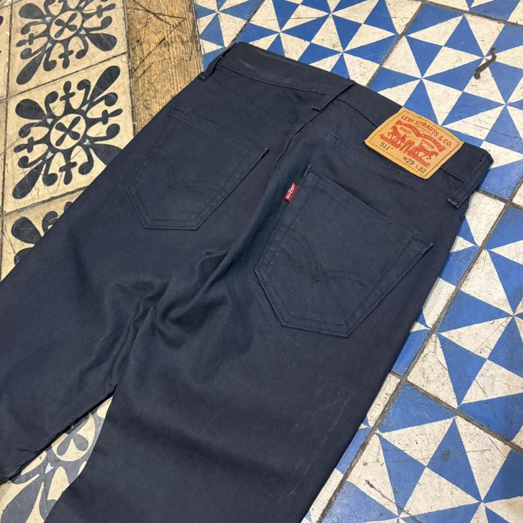 TRW428BR - Vintage retro essential Levi’s 511 Dark Blue Wash Denim Jeans Trousers pants #denim #straightleg  #levis #levis511