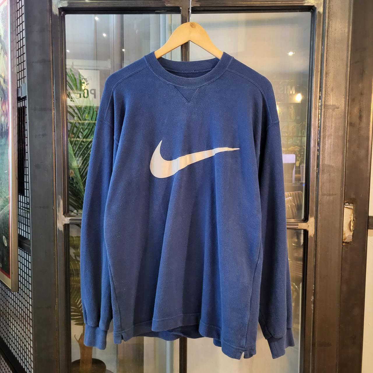 Vintage blue Nike swoosh essential sweatshirt jumper crewneck with centre logo #nike #swoosh #sweatshirt #90s #y2k