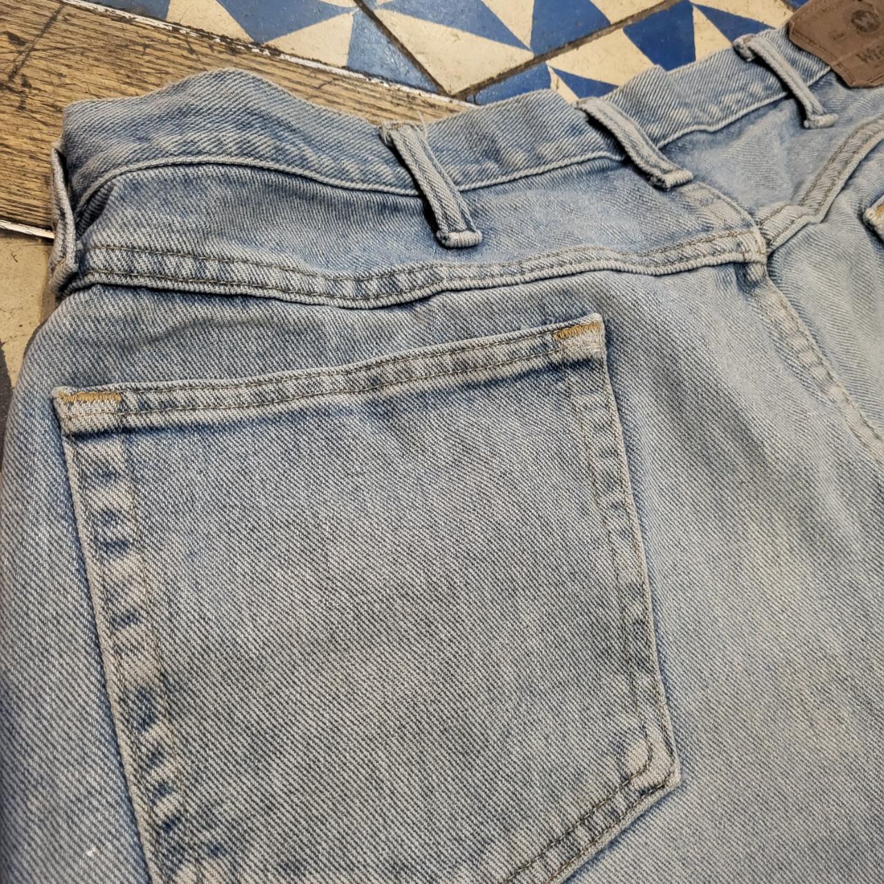 JRT307 - Vintage Retro Wrangler Blue Denim Shorts Jorts with detailed embroidered Logo graphic carpenter workwear #hiphop #skater wrangler #jorts