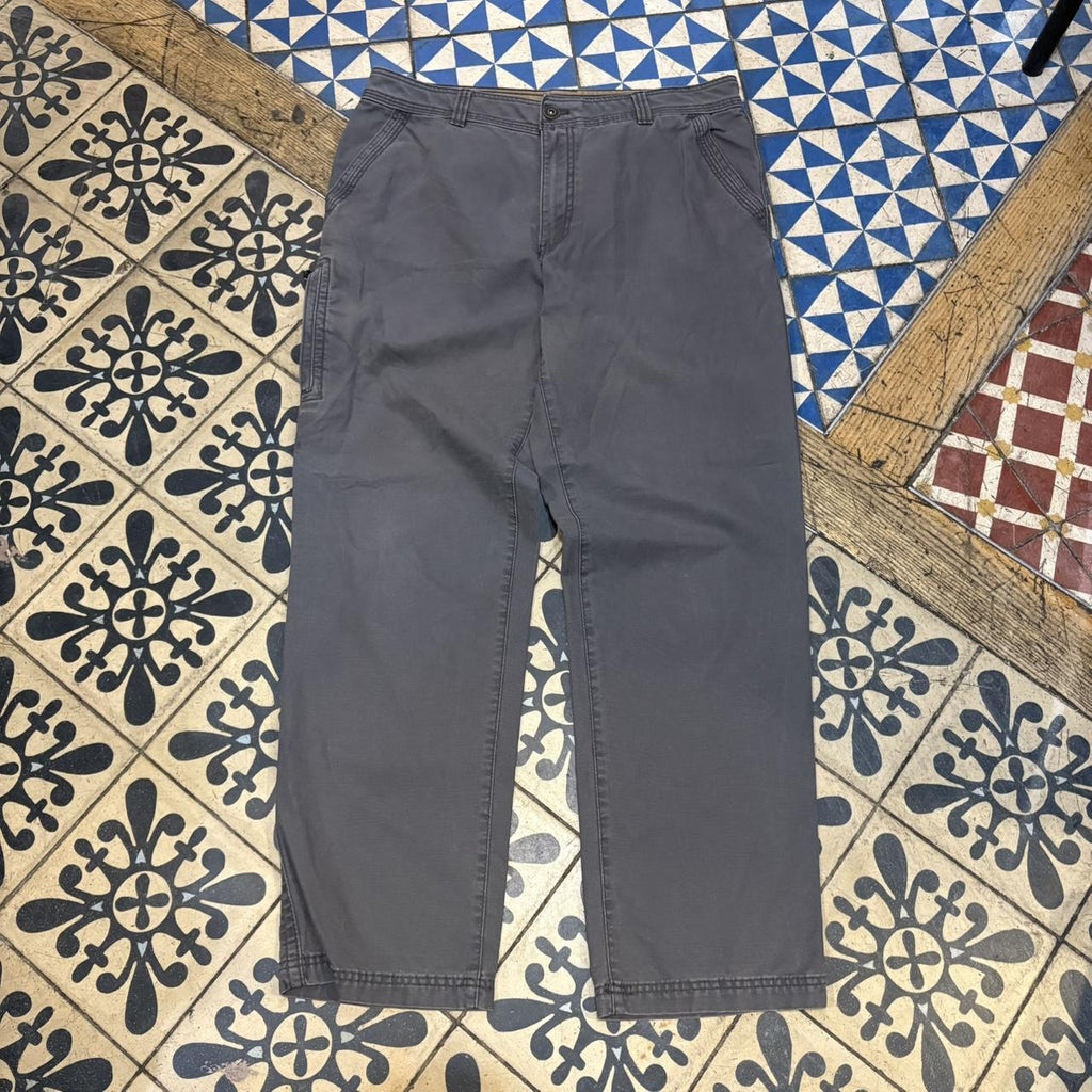 TRW447F - Vintage retro essential G.H. Bass Cargo Utility Trousers pants casual workwear #skater #utility #workwear #carpenter #ghbase