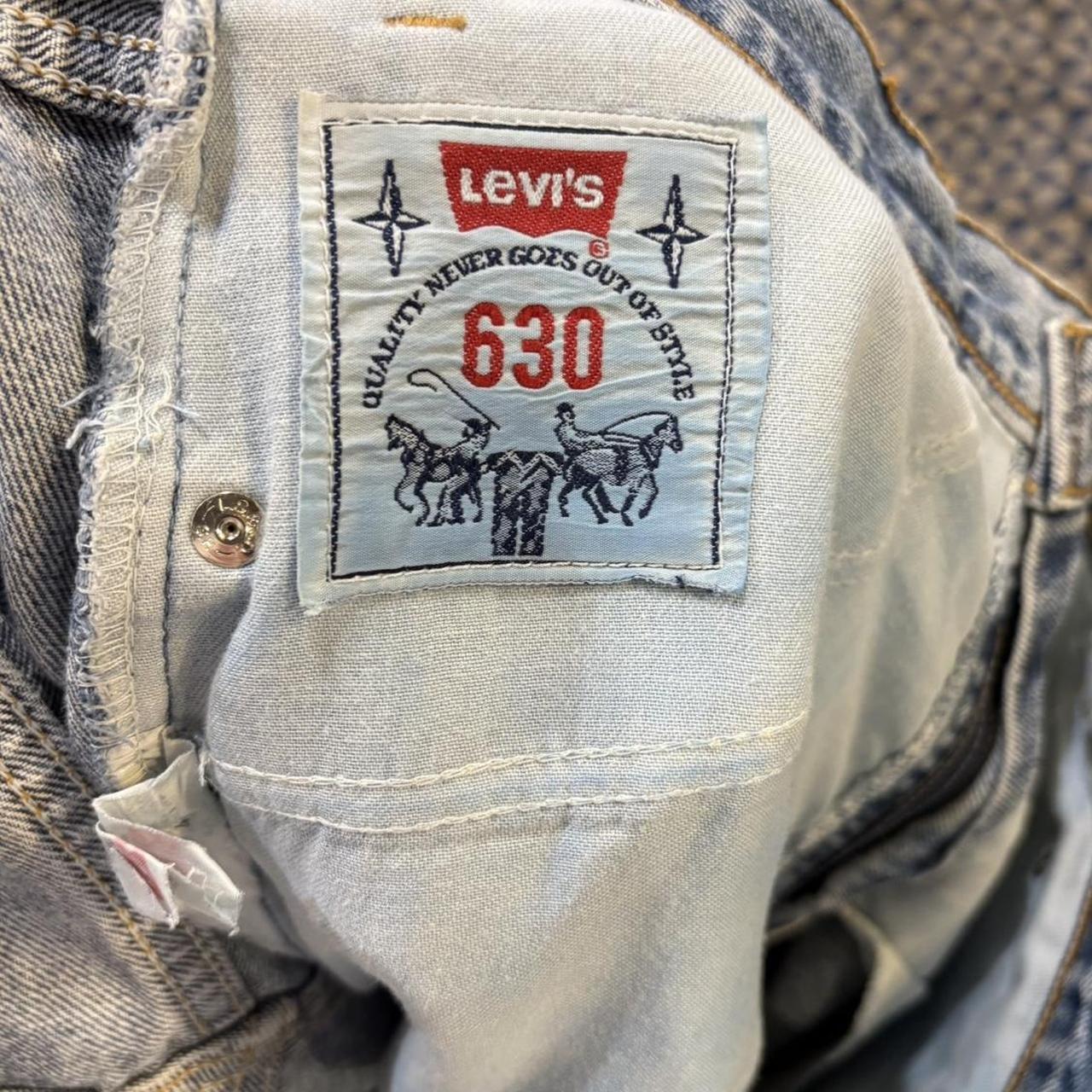 BR2401DD-F - Vintage retro essential  Levi's 501 Light Blue Wash Denim Jeans Trousers pants #denim #straightlef #levis #levis501 #lightwash