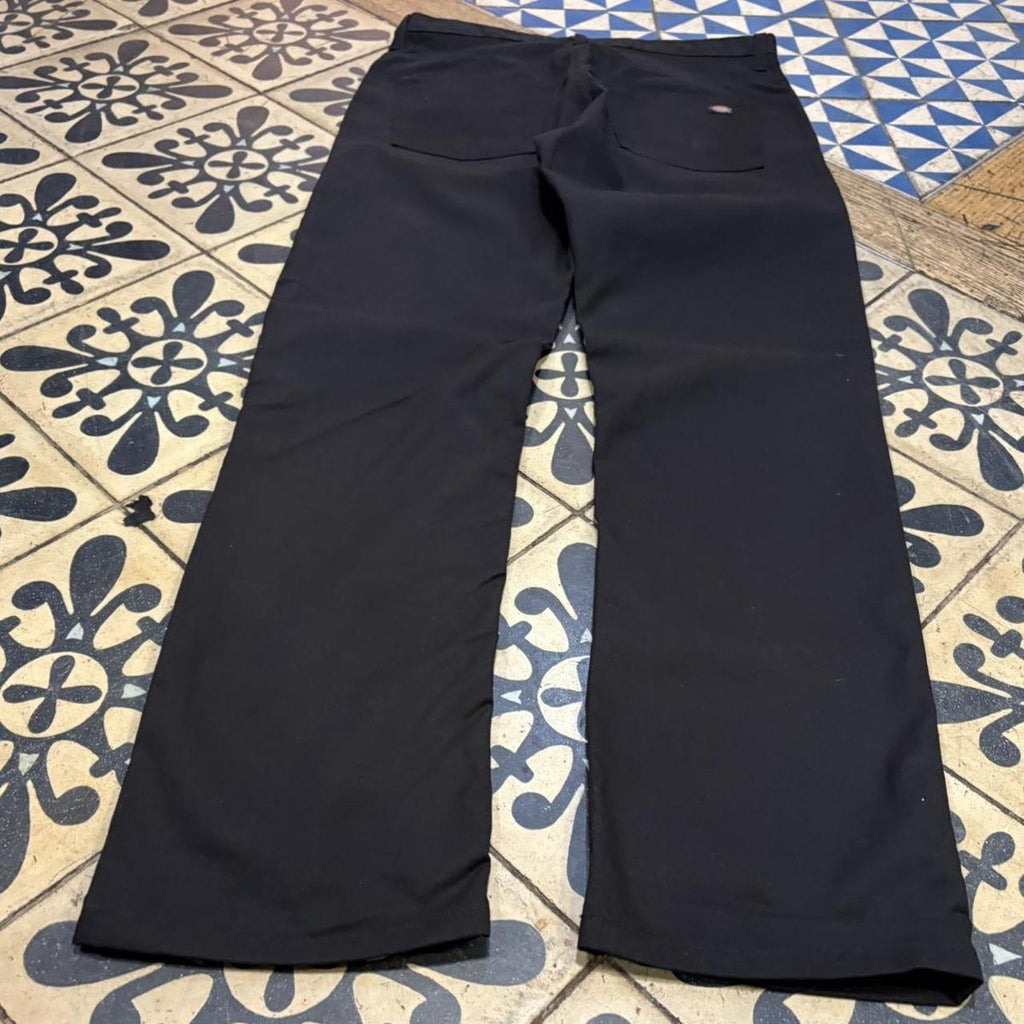 BR1011DH-F - Vintage retro essential Black Dickies Straight Leg Trousers pants casual workwear #skater #utility #workwear #straightleg #dickies