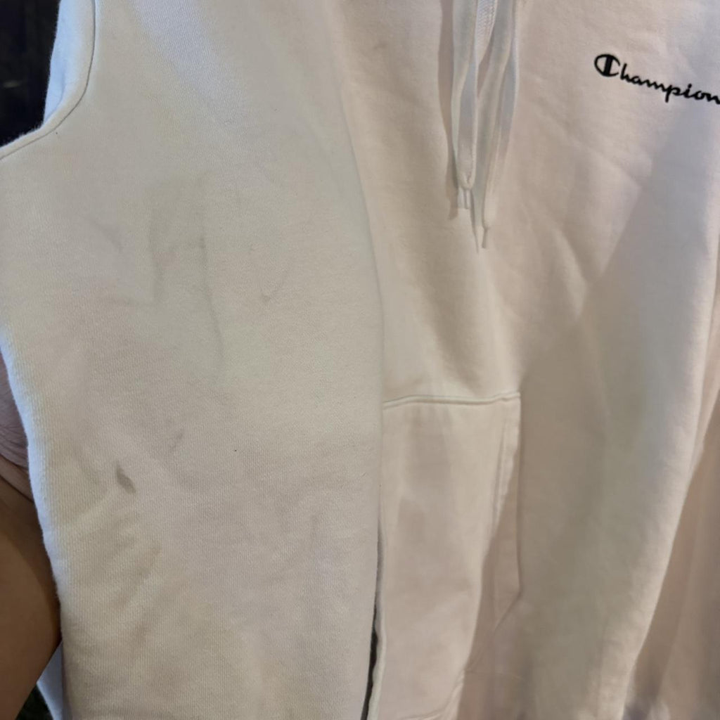 SWT704F - Vintage Retro Essential White Champion Sweatshirt Hoodie with embroidered logo #90s #sportswear #essential #champion #y2k