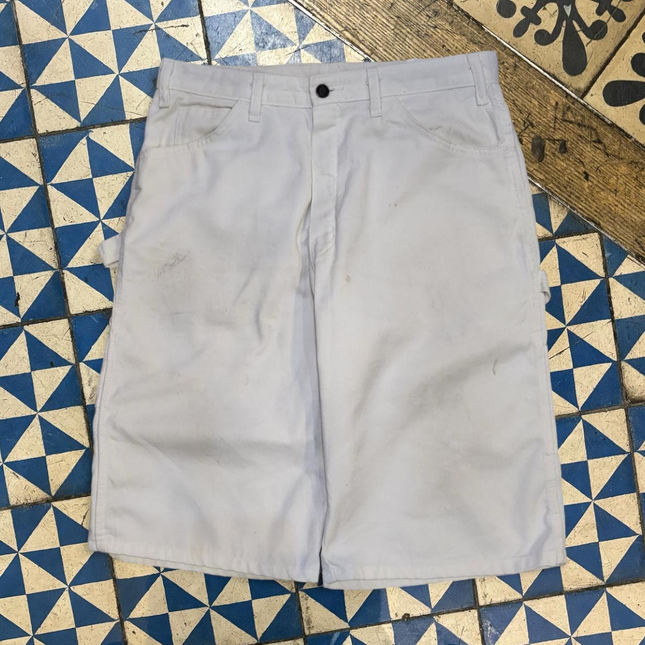 JRT3087 - Vintage Dickies White Shorts Jorts with embroidered patch logo carpenter painter #hiphop #skater #y2k #dickies #workwear