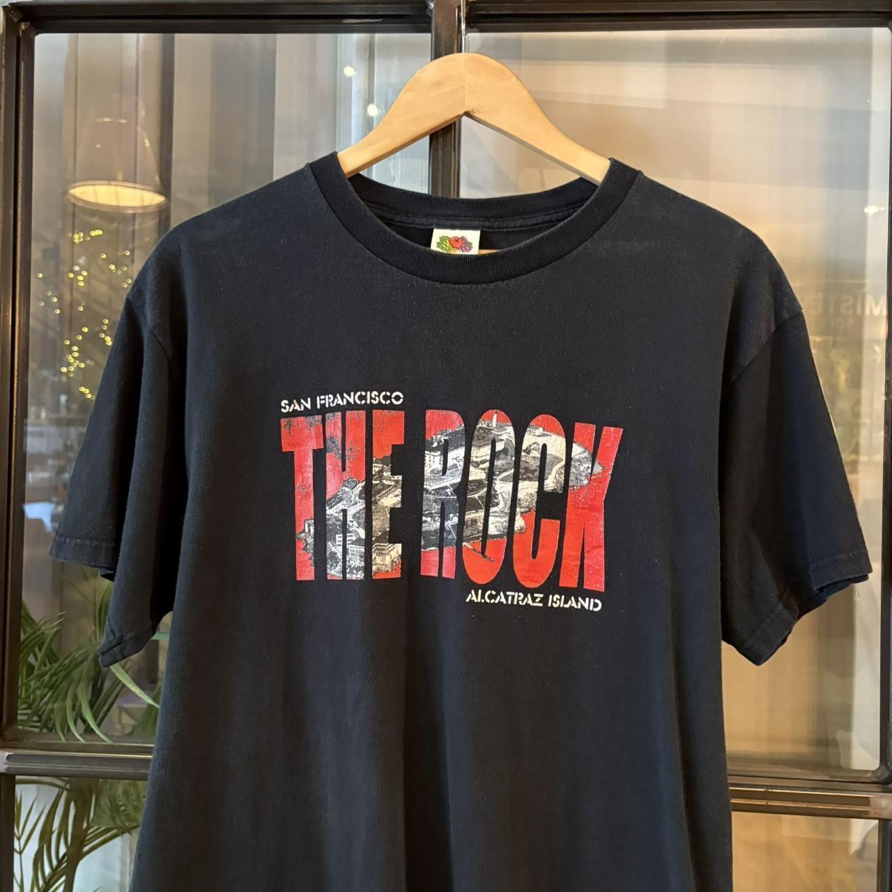 0225I15F - Vintage Retro Essential Black San Francisco The Rock Alcatraz Island Graphic Print Top Tee T-shirt #90s #graphic # #alcatraz #therock #sanfran
