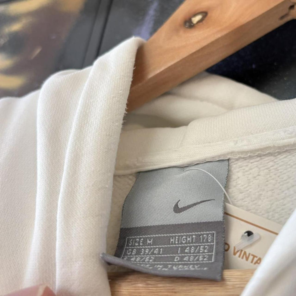 BR1912AMH-U - Vintage Retro Essential White Nike Sweatshirt Hoodie with embroidered swoosh logo #90s #sportswear #essential #nike #y2k