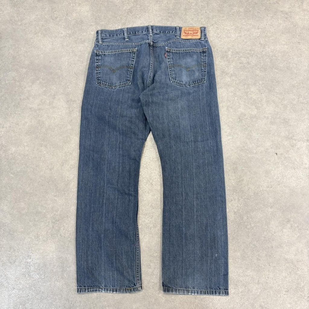 BR2701FO-U - Vintage retro essential Levi’s 514 Straight Leg Blue Wash Denim Jeans Trousers pants #denim #levis #levis514 #starightleg #jeans