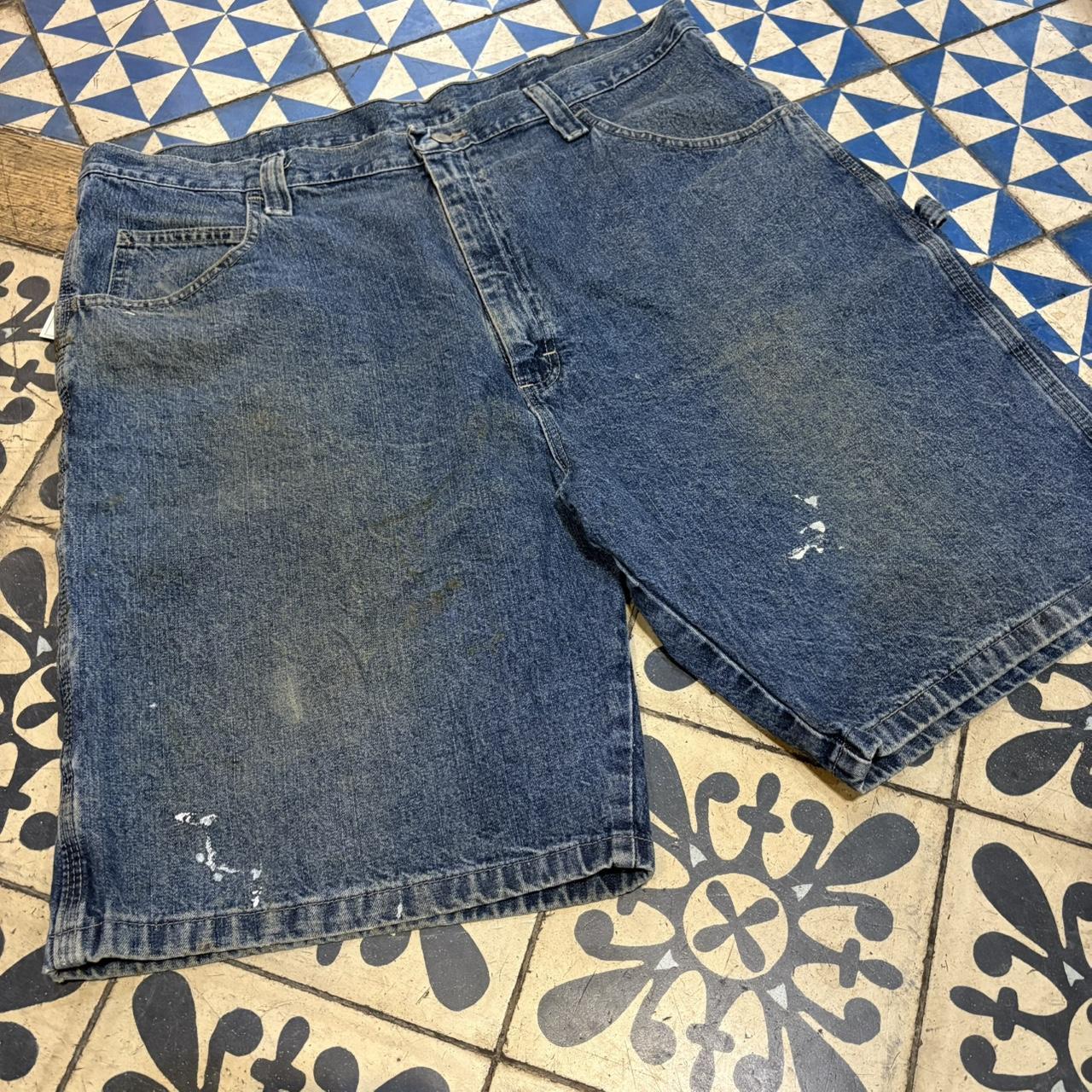 JRT115 - Vintage Retro Essential Wrangler Mid Blue Wash Denim Shorts Jorts with detailed patch Logo carpenter workwear #hiphop #90s #jorts #skater #wrangler