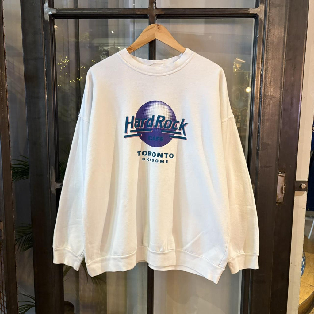 0325E61BR - Vintage Retro Essential White Hard Rock Cafe Crewneck Jumper Sweatshirt with Toronto Skydome print logo #90s #sportswear #essential #y2k #hardrock