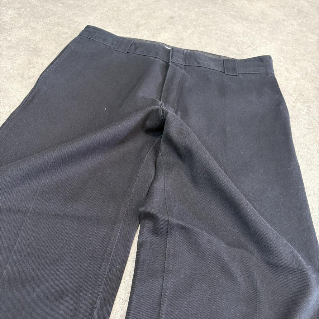BR1011AQ-U - Vintage retro essential  Black Dickies Straight Leg Trousers pants casual workwear #skater #utility #workwear #straightleg #dickies