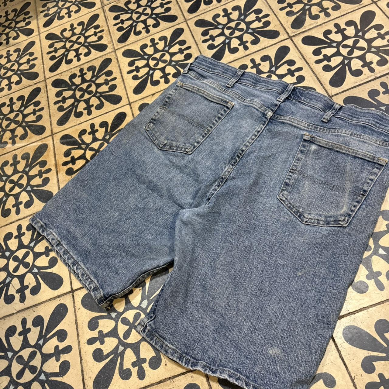 JRT141 - Vintage Retro Essential Wrangler Dark Blue Wash Denim Shorts Jorts with detailed patch Logo carpenter workwear #hiphop #90s #jorts #skater #wrangler