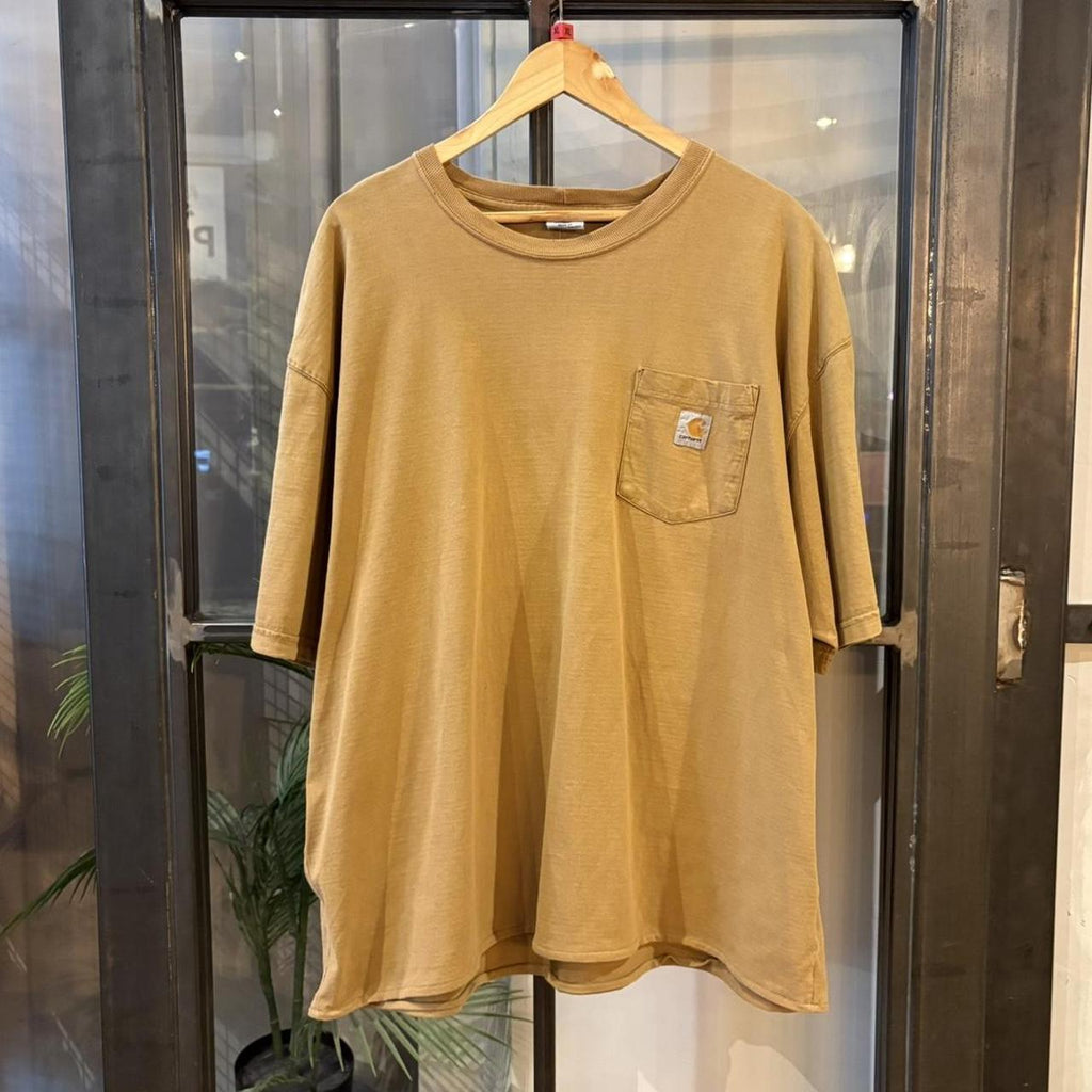 BR2804DJ-F - Vintage Retro Essential Camel / Beige Carhartt Pocket Top Tee T-shirt with embroidered patch logo #skater #workwear  #carhartt #y2k #wideboxy