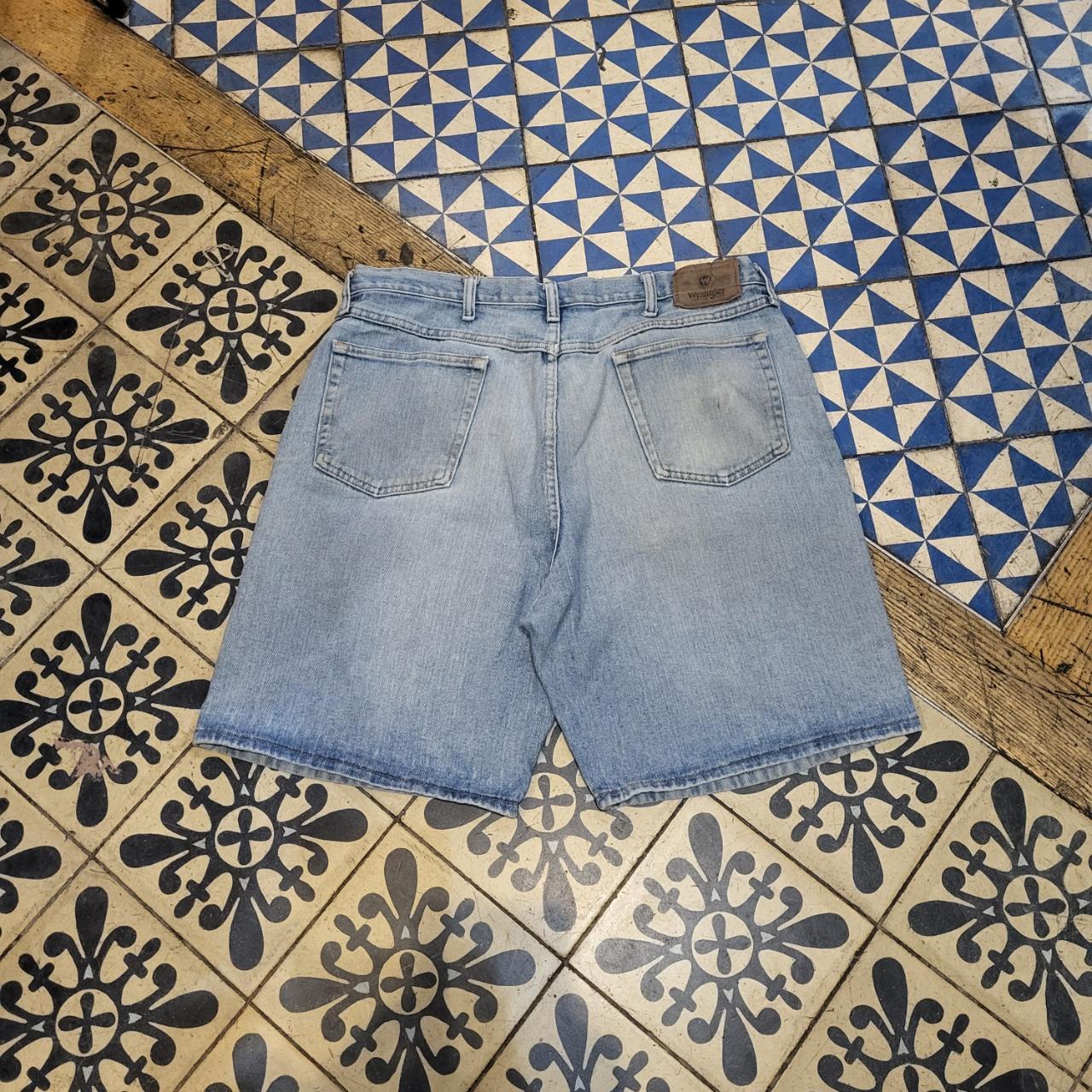 JRT307 - Vintage Retro Wrangler Blue Denim Shorts Jorts with detailed embroidered Logo graphic carpenter workwear #hiphop #skater wrangler #jorts