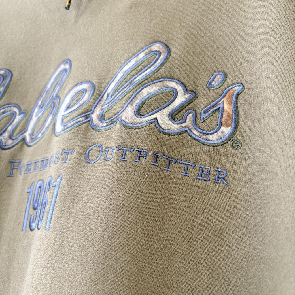 BR2701GX-U - Vintage Retro Essential Cabela’s Green Sweatshirt Hoodie with embroidered spell out logo #90s #sportswear #essential #cabelas #y2k